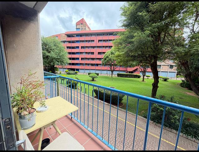 2 BEDROOM APARTMENT FOR SALE IN KILNER PARK
